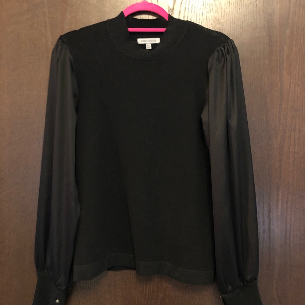 Cute long sleeve sweater with silk style sleeves